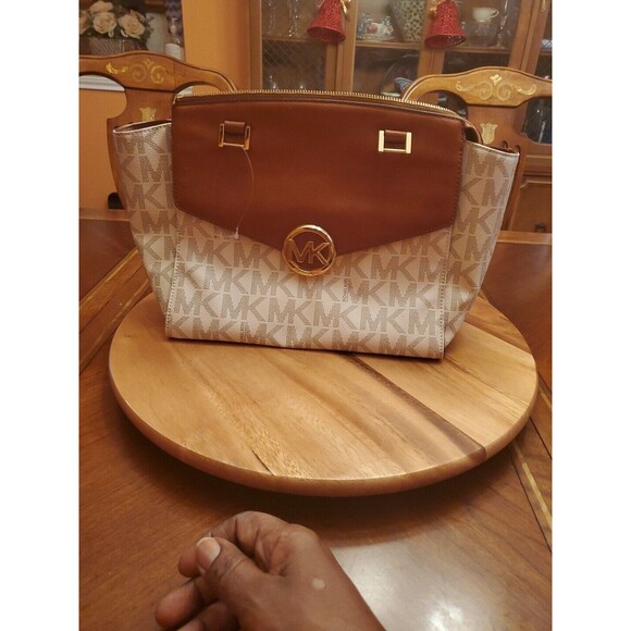 Michael Kors Hudson Signature Vanilla Acorn Leather Satchel Handbag Crossbody - Picture 6 of 14